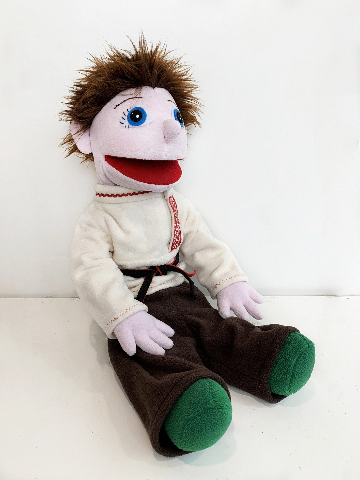 Мальчик Иванушка - кукла-маппет с открывающимся ртом, 55 см.