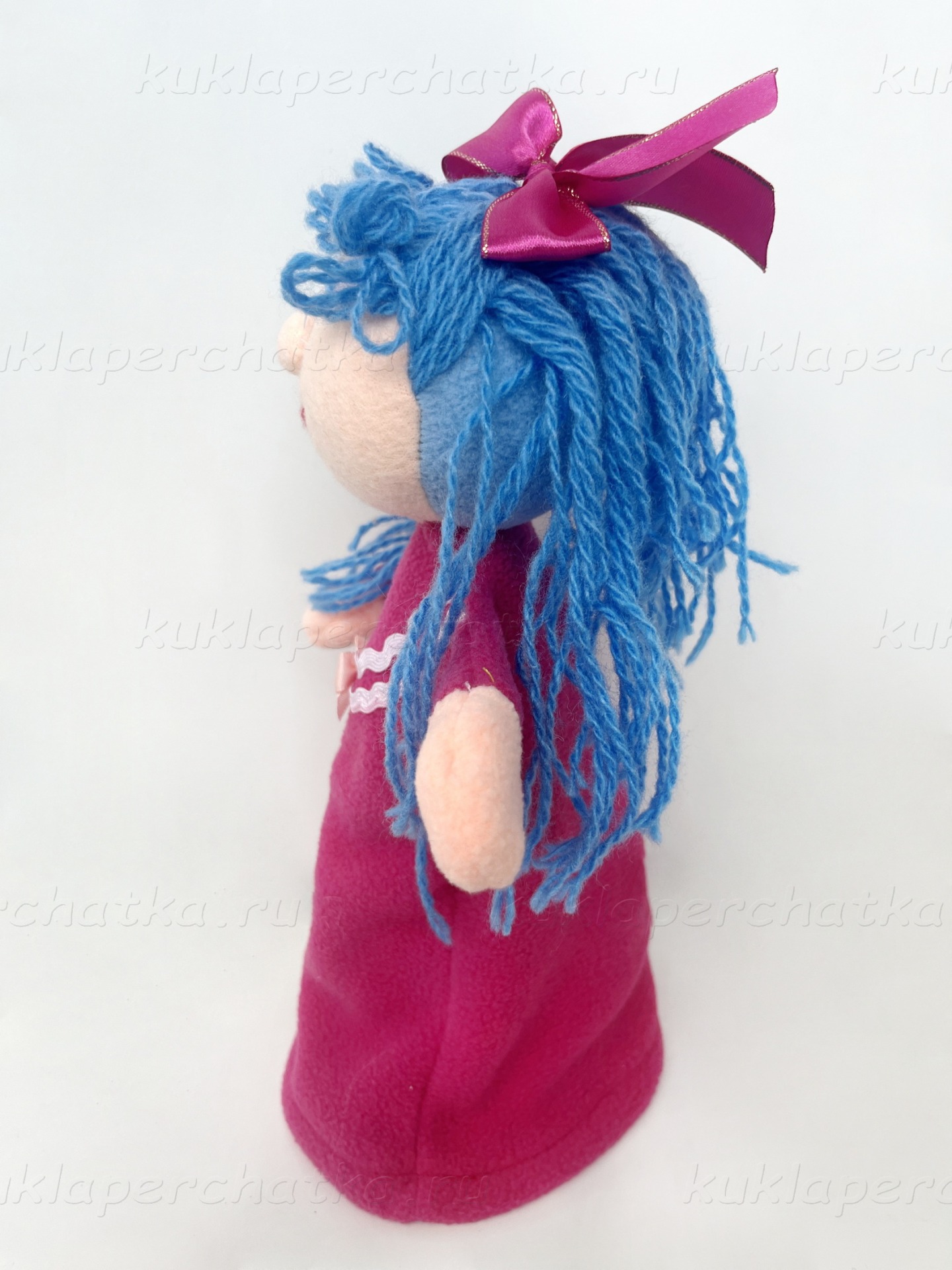 Девочка с голубыми волосами кукла-перчатка