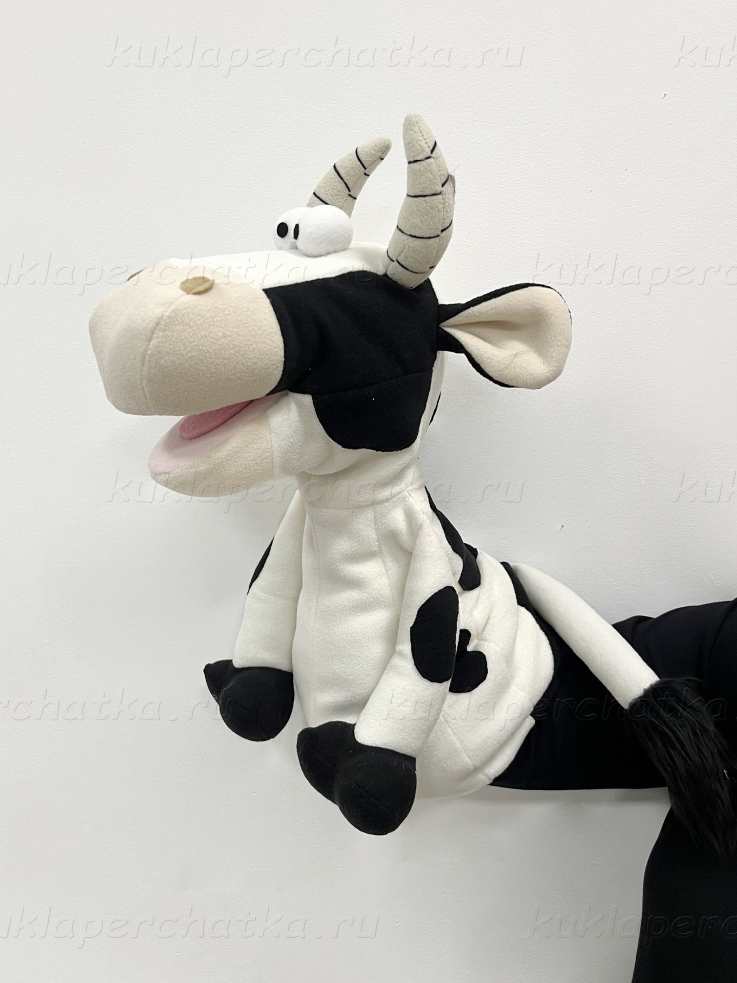 Корова большая кукла-маппет с открывающимся ртом 45 см.