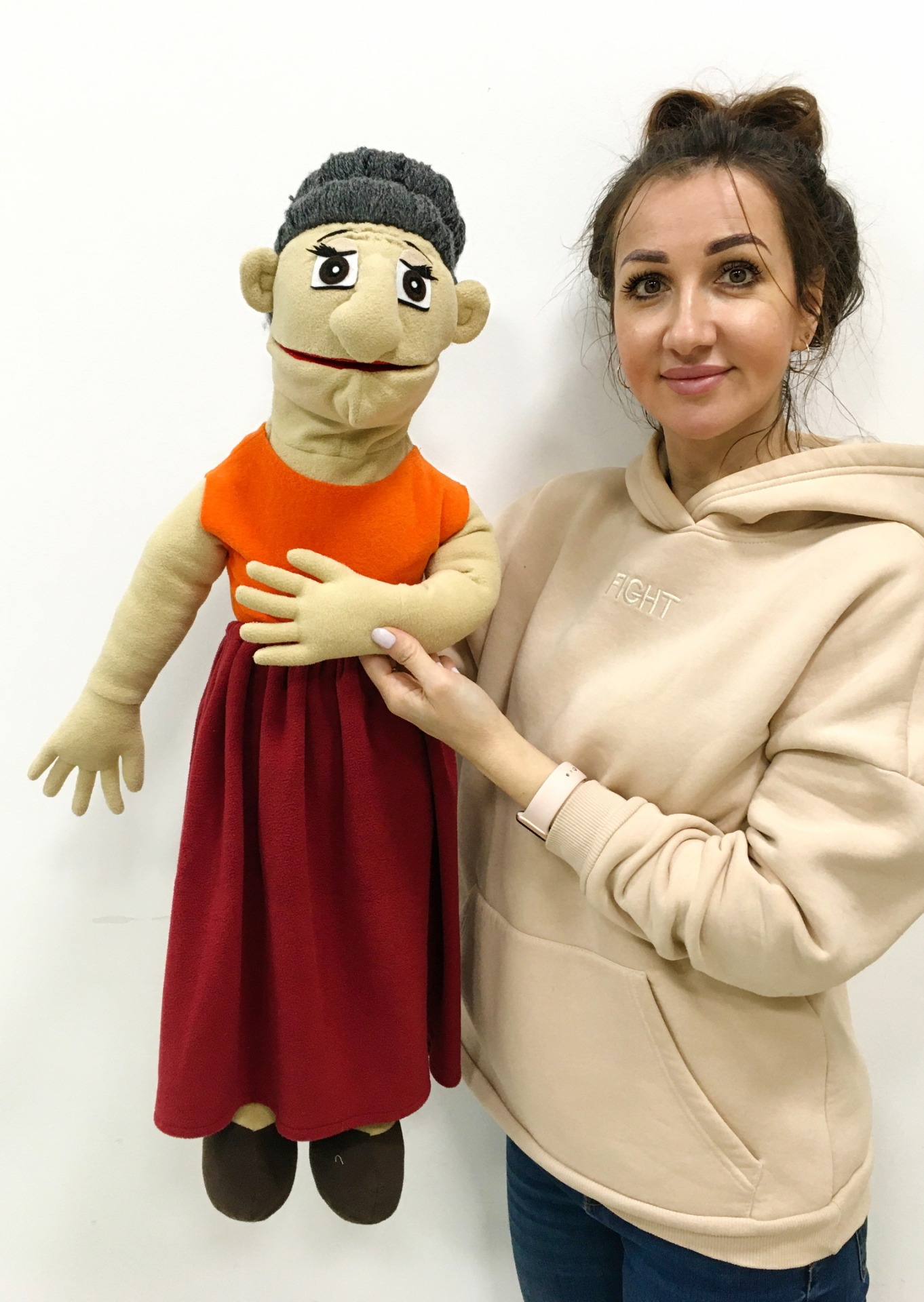 Бабушка - армянка - кукла-маппет с открывающимся ртом и управлением руками, 85см.