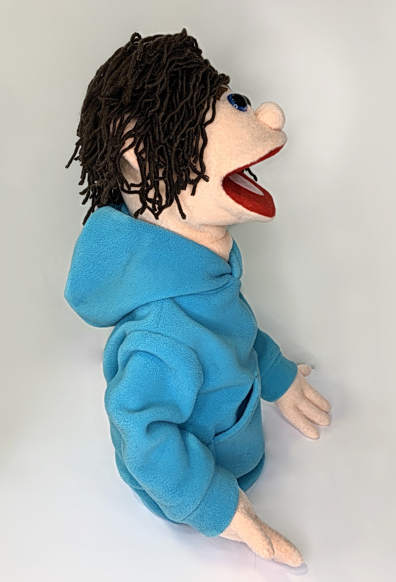 Мальчик - тинейджер - кукла-маппет с открывающимся ртом, 40 см.