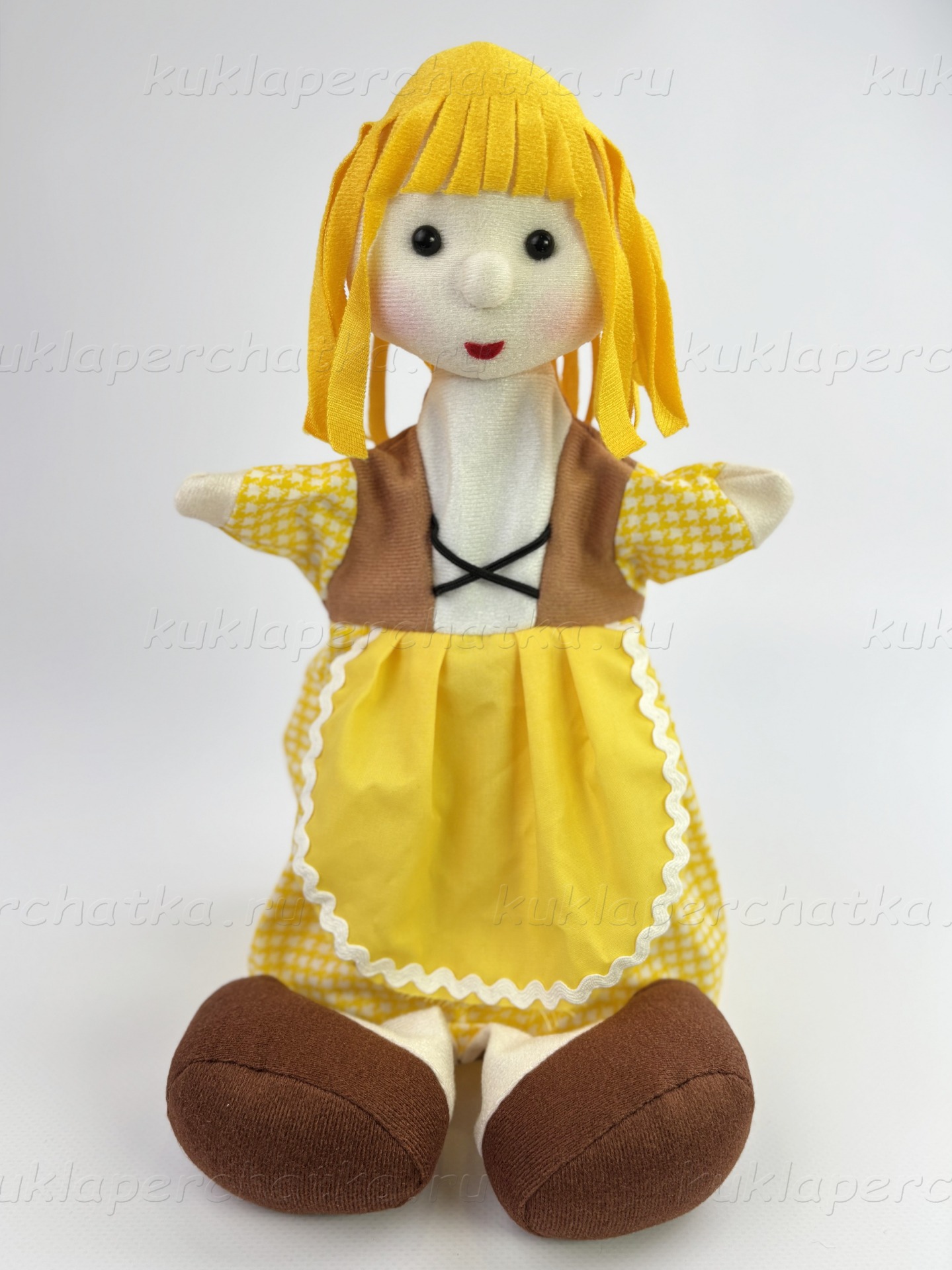 Девочка в переднике (фабр) кукла-перчатка